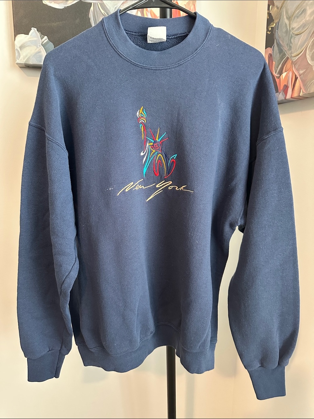 Vintage Fruit of the Loom Navy Crewneck Sweatshirt with Multicolor NY Statue